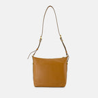 Immagine di una borsa in pelle Sling di Givenchy per donne - Stagione Autunno-Inverno 2024 - Vista posteriore