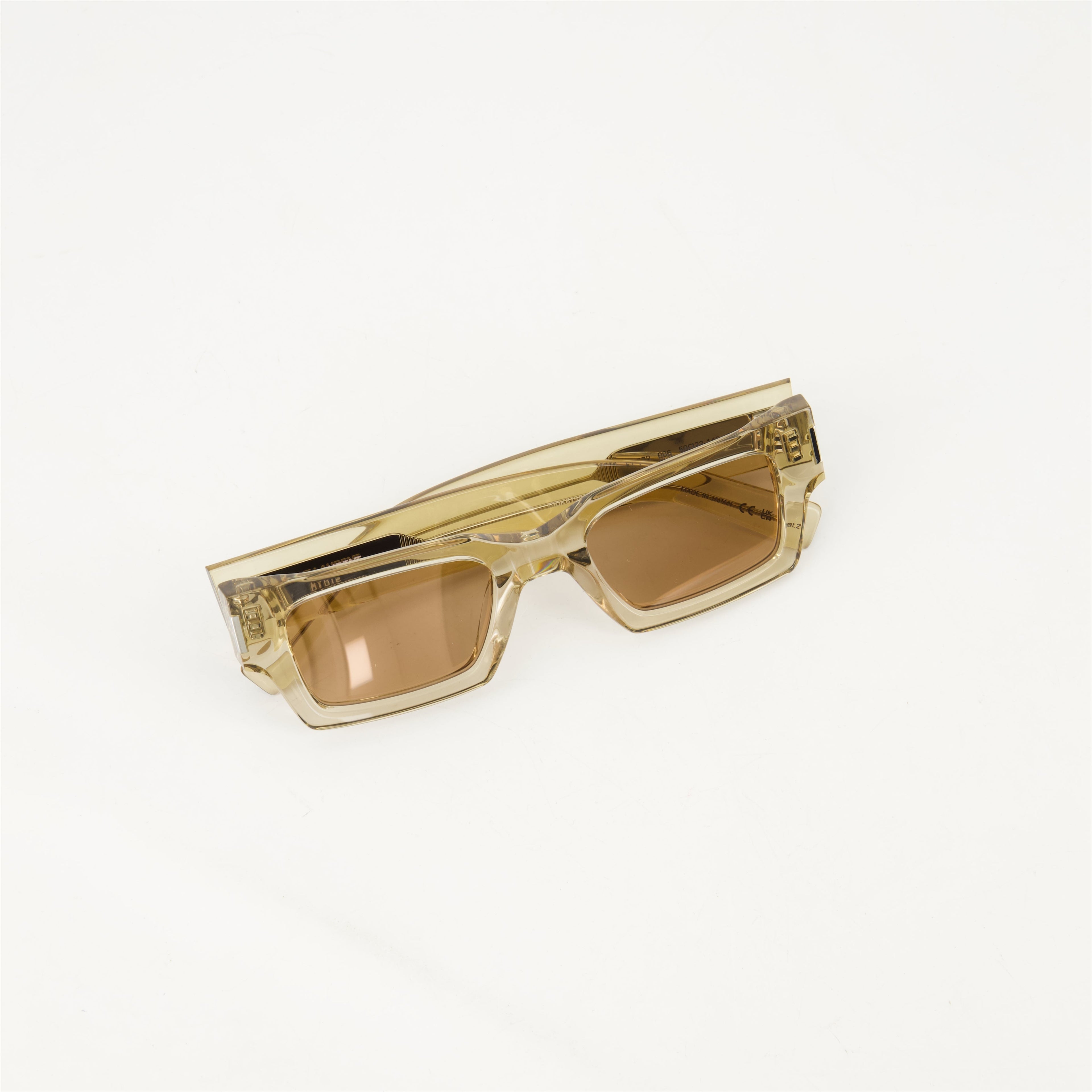 Image of SL 572 Beige Sunglasses by Saint Laurent for Unisex - Season Spring-Summer 2025 - Detail View 1
