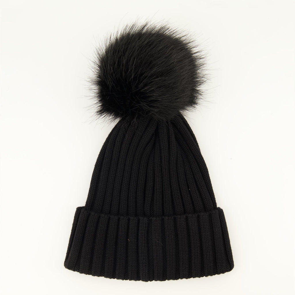 Gorro de lana con pompón