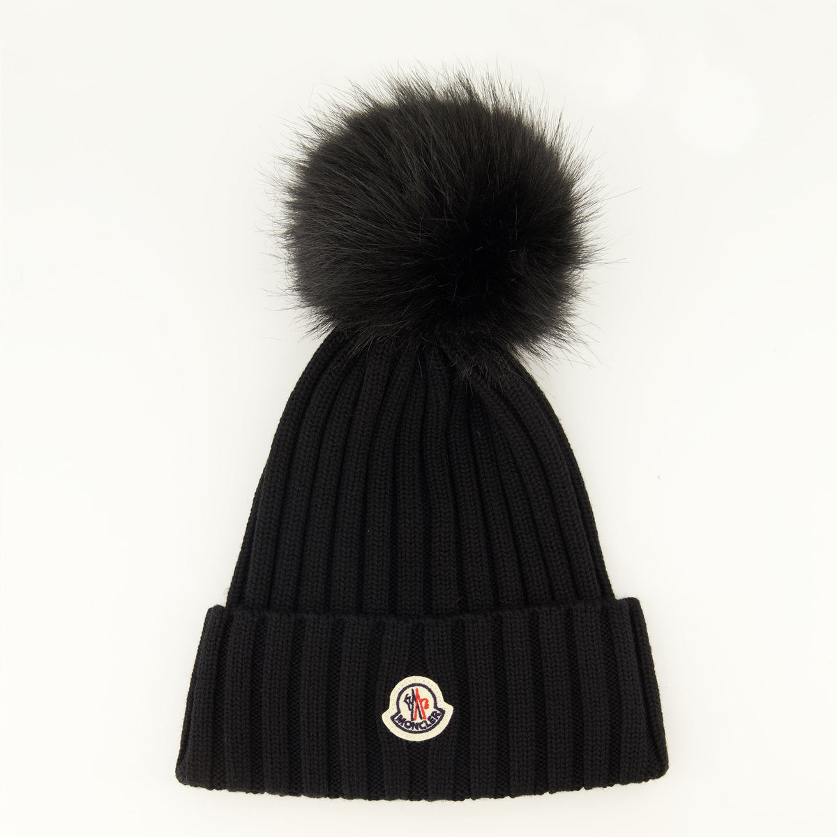 Gorro de lana con pompón