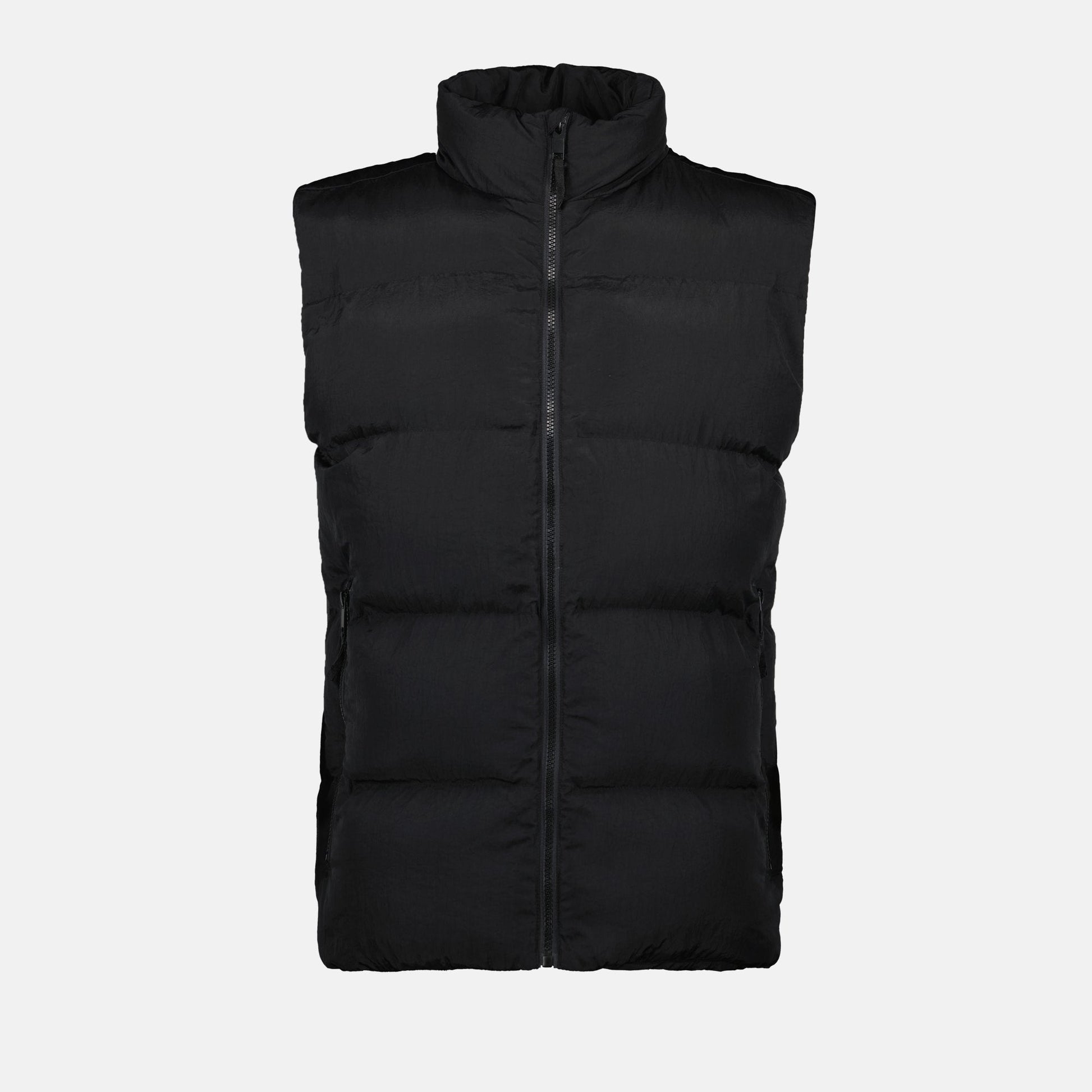 black puffer jacket, sleeveless jacket, winter fashion, quilted design, men's outerwear