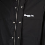 Bild der schwarzen Windbreaker-Jacke von Dior für Herren - Saison Herbst-Winter 2024 - Detailansicht 1