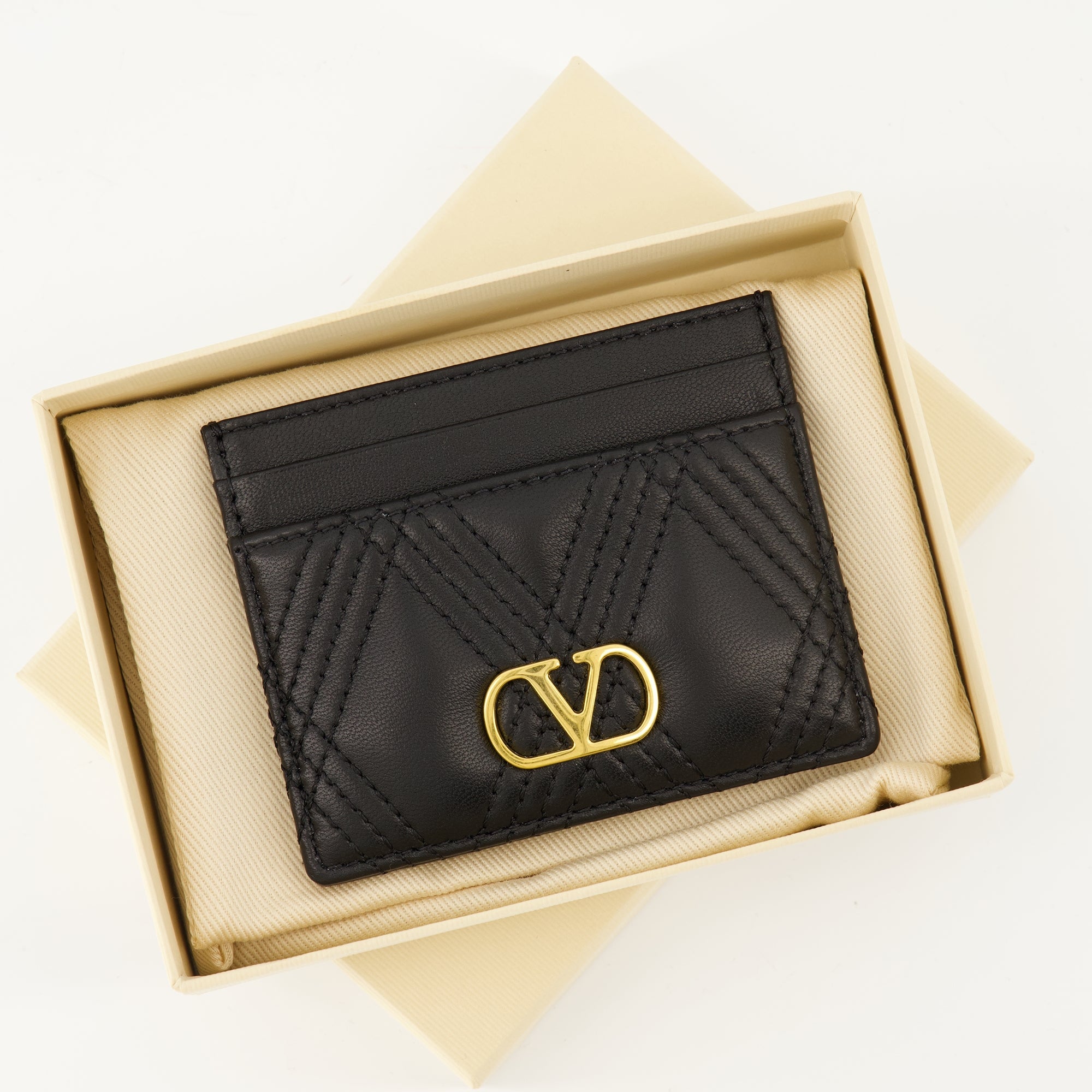 Valentino Garavani cardholder, Quiltie 67 accessory, luxury leather cardholder, VLogo Signature cardholder, black leather wallet