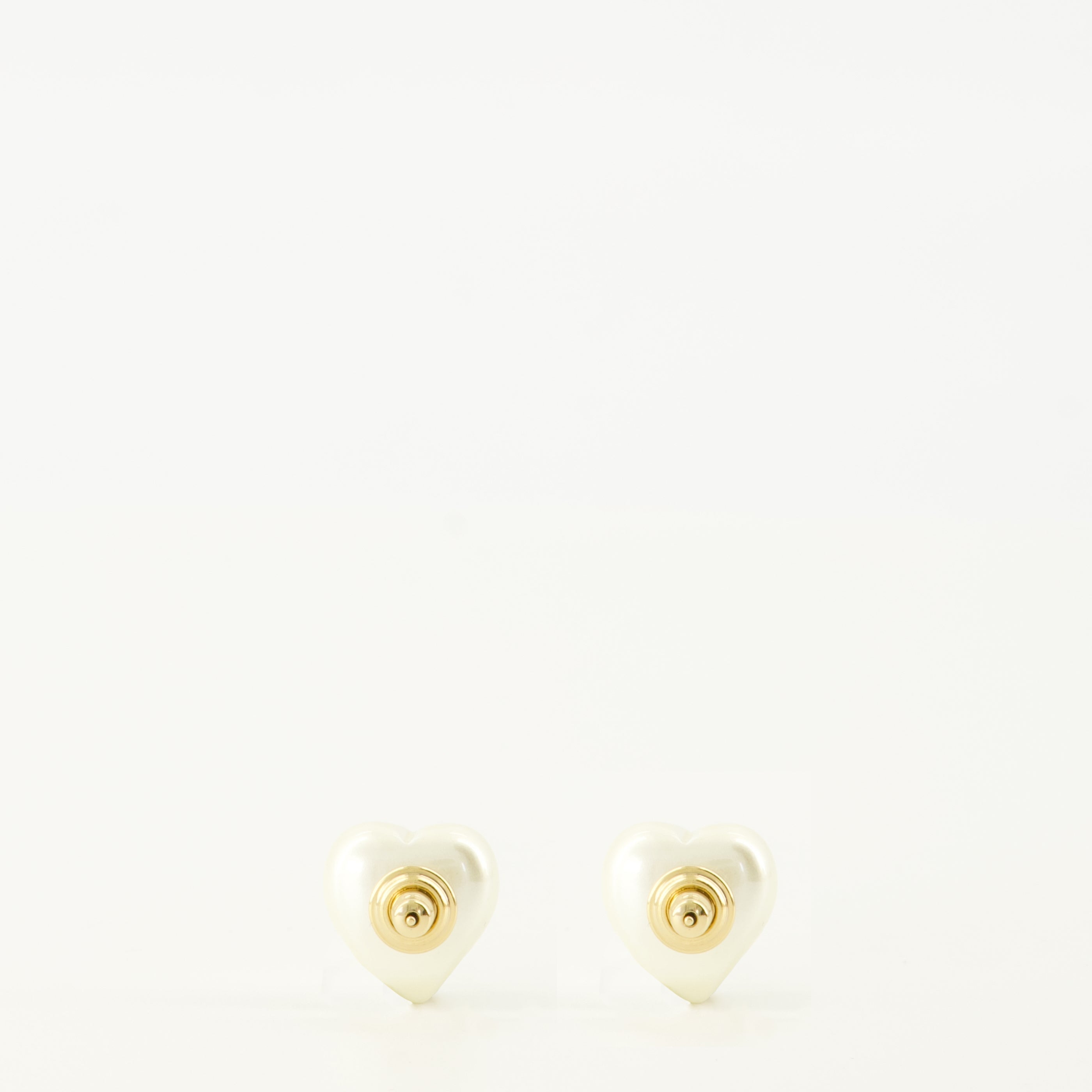Vlogo Earrings with Pearls