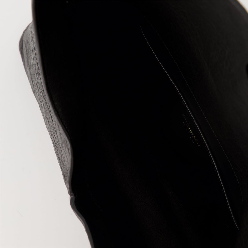 pochette enveloppe en cuir dagneau saint laurent women 15431976190332