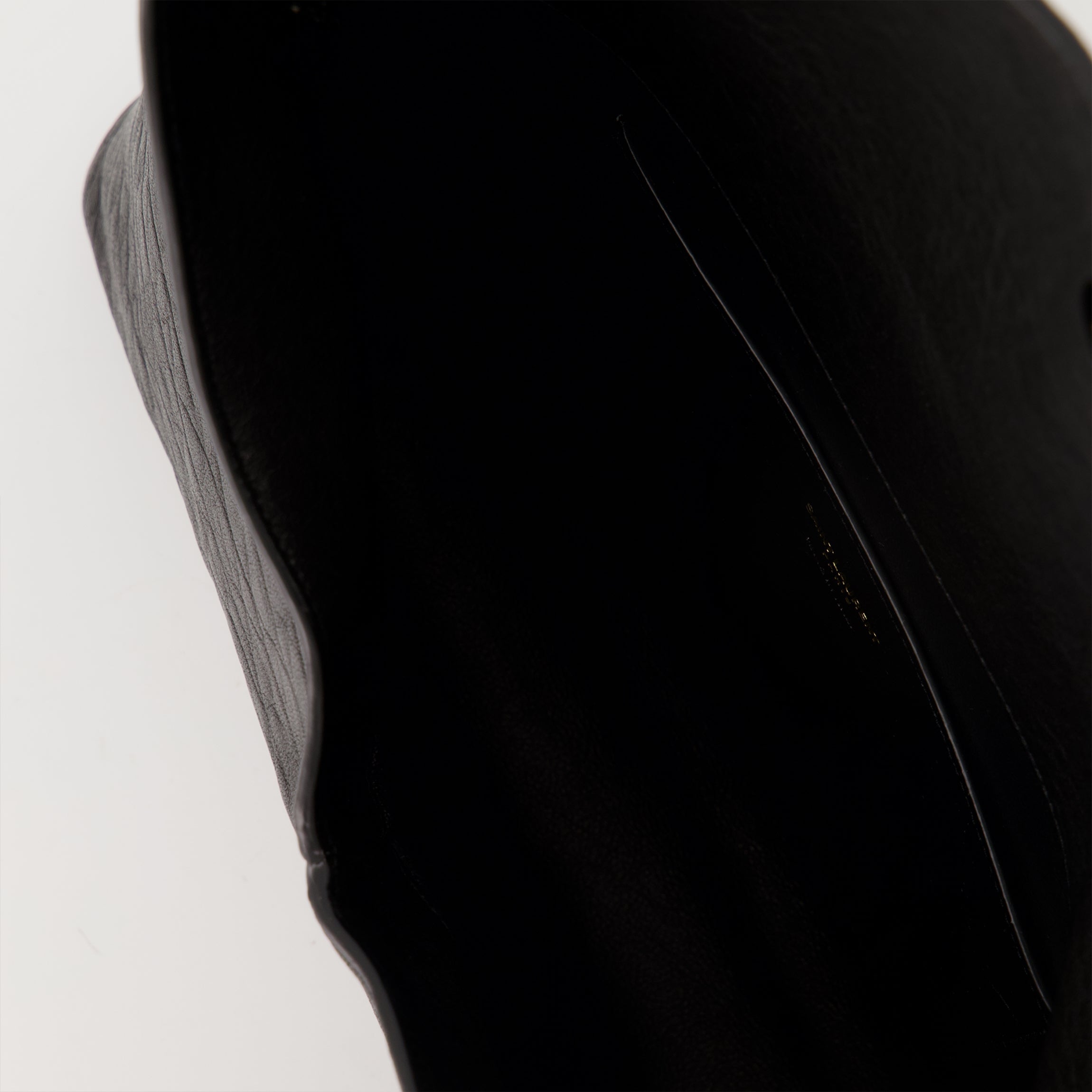 pochette enveloppe en cuir dagneau saint laurent women 15431976190332