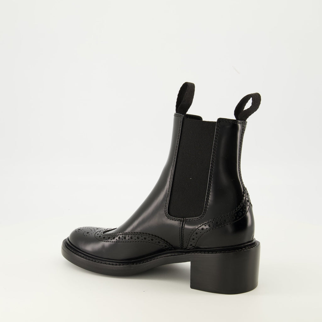 Chelsea boots, black leather boots, Saint Laurent footwear, Autumn-Winter fashion, leather ankle boots
