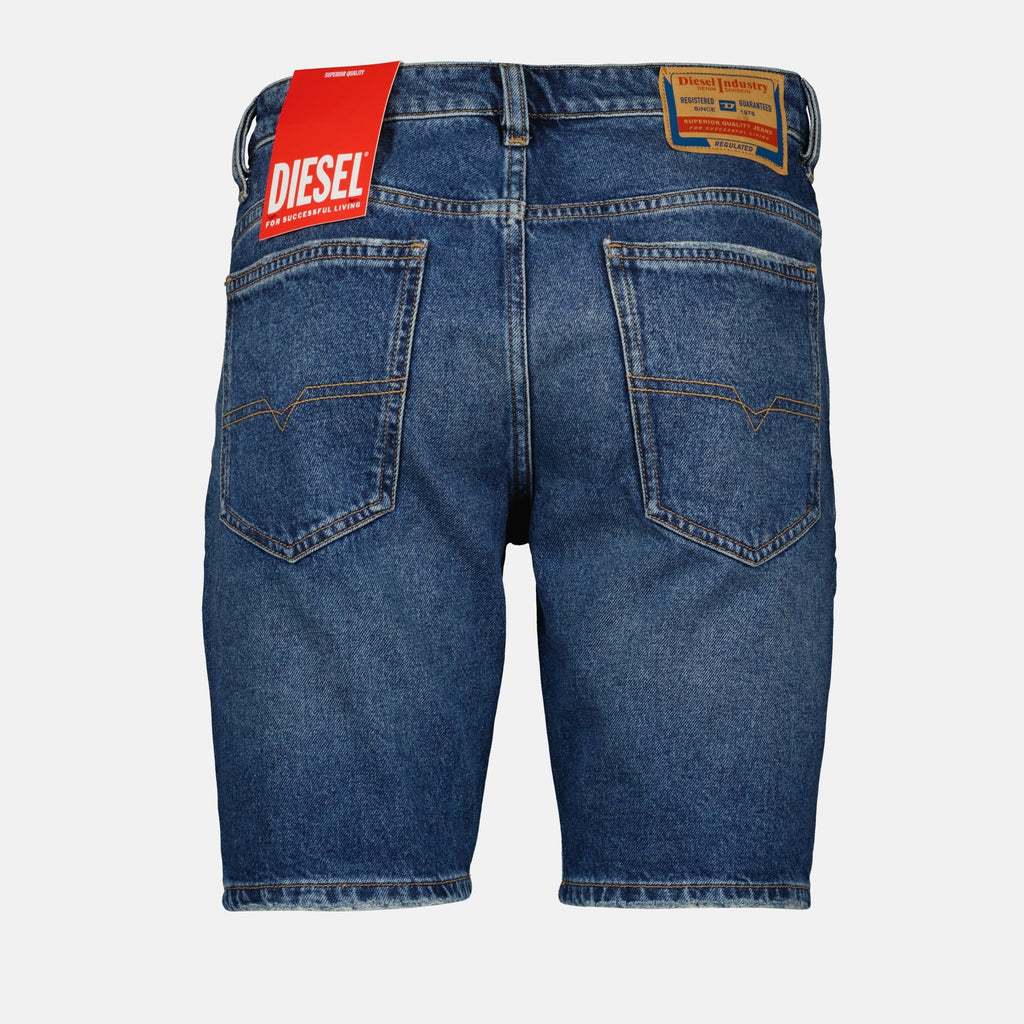Image de D-Fin Blue Denim Shorts by Diesel pour hommes - Saison Printemps-Été 2025 - Vue du détail du produit 1
