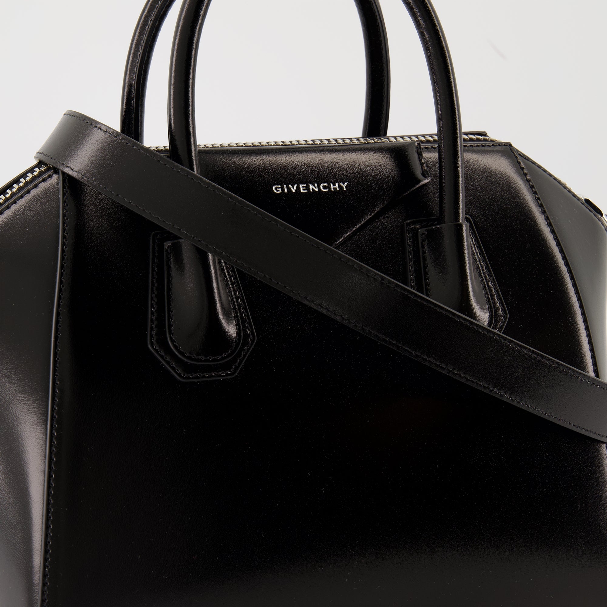 Givenchy, Antigona Bag, calf leather bag, designer accessories, black handbag