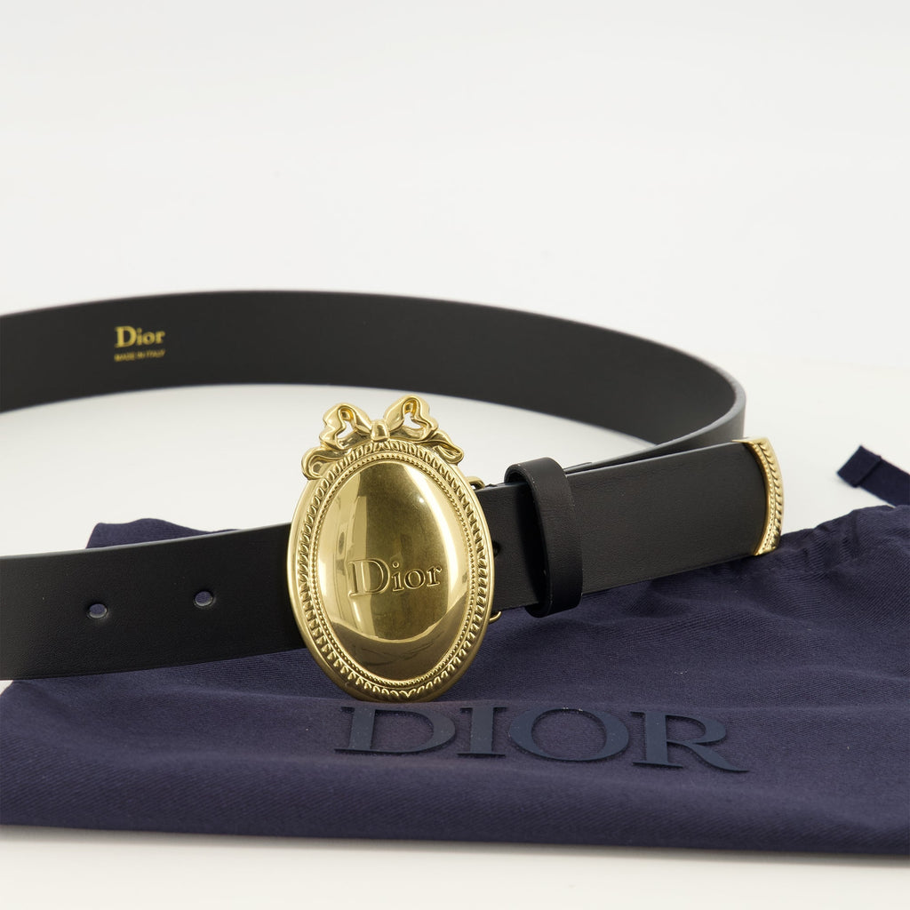 Ceinture médaillon en cuir noir