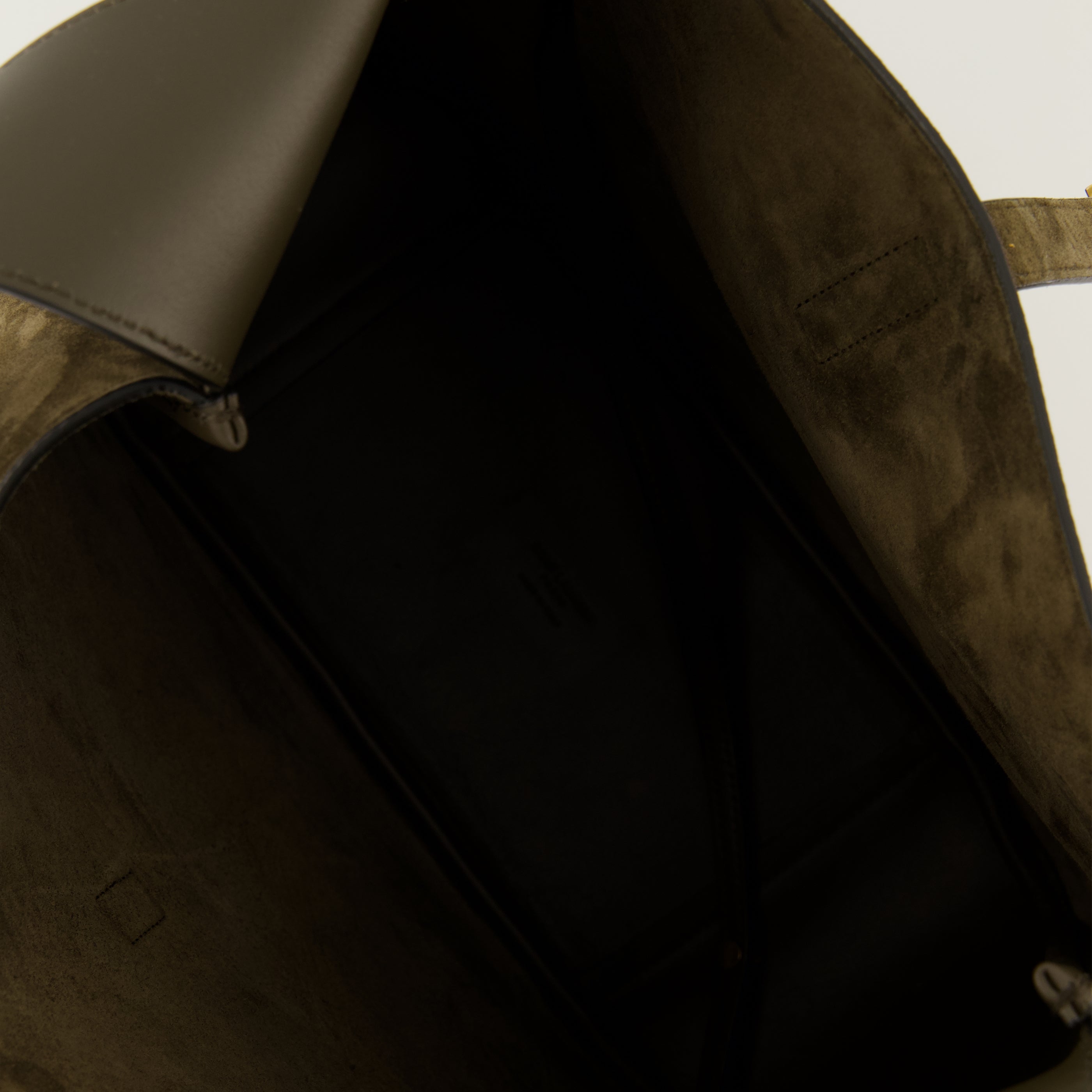 Le 5 à 7 Grand Sac en Suède Olive