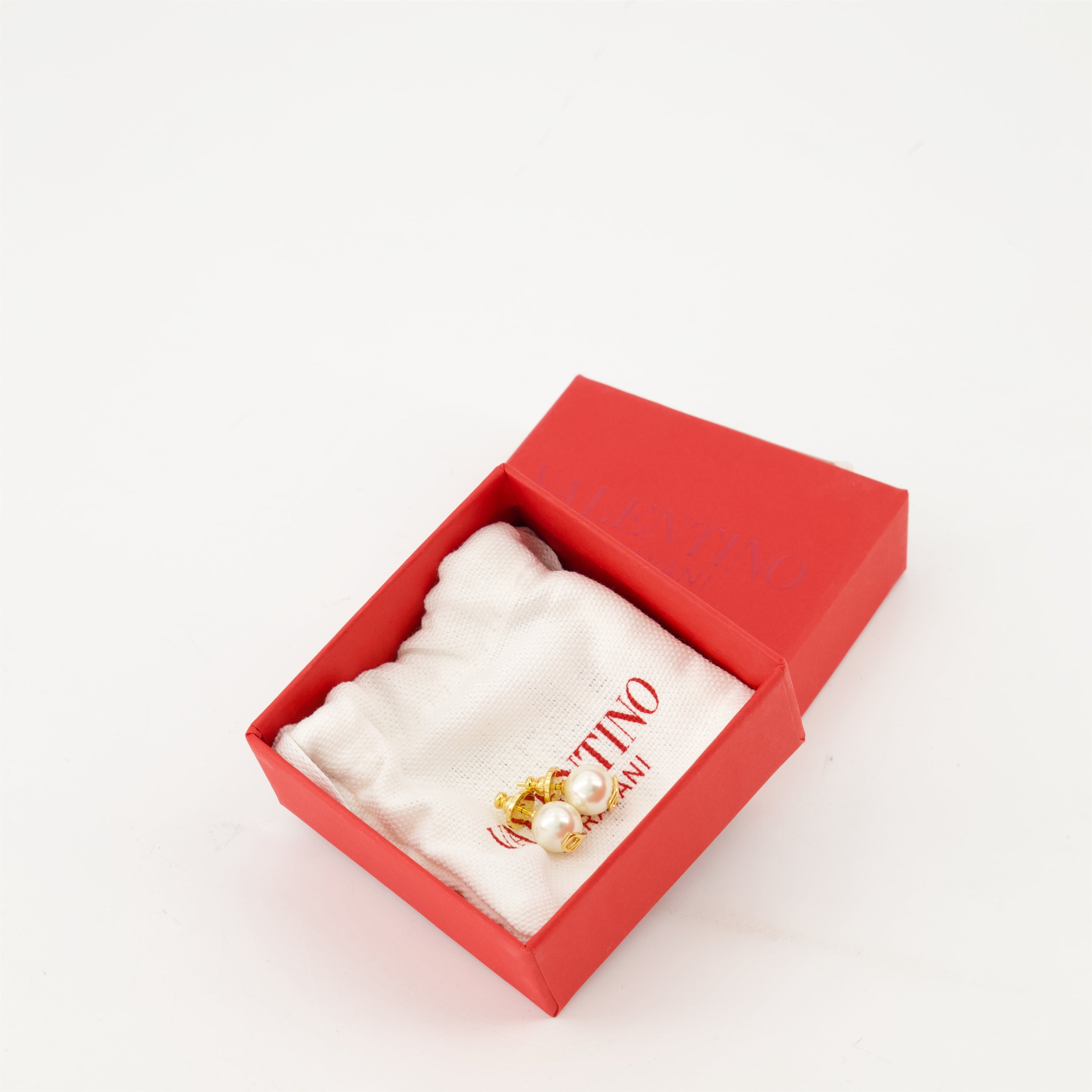 VLogo Pearl Earrings, Valentino Garavani jewelry, butterfly clasp earrings, gold metallic earrings, resin pearl accessories