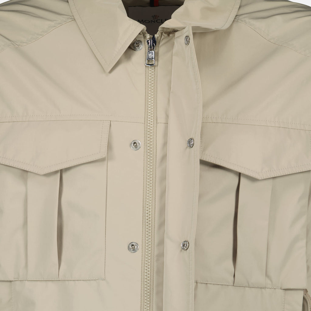 Immagine della giacca beige Frema di Moncler per uomini - Stagione Primavera-Estate 2025 - Dettaglio Vista 9