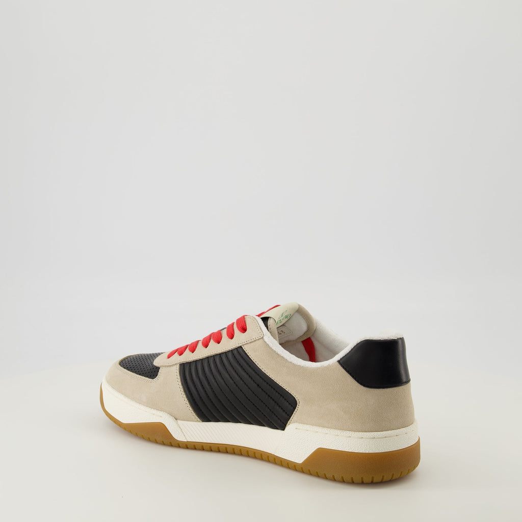 발렌티노 가라바니의 남성용 스파리 블랙 스니커즈 이미지 - 2026 봄-여름 시즌 - 뒤쪽 오른쪽 3/4 보기