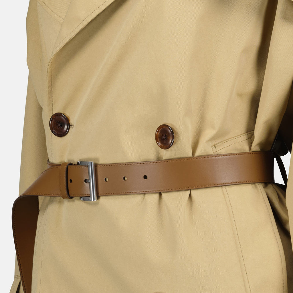 Imagem de um trench coat curto em sarja de algodão bege da Prada para mulheres - Temporada Outono-Inverno 2024 - Detalhe 8