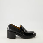Imagen de los mocasines de cuero negro de Tod's para mujeres - Temporada Otoño-Invierno 2025 - Vista lateral derecha