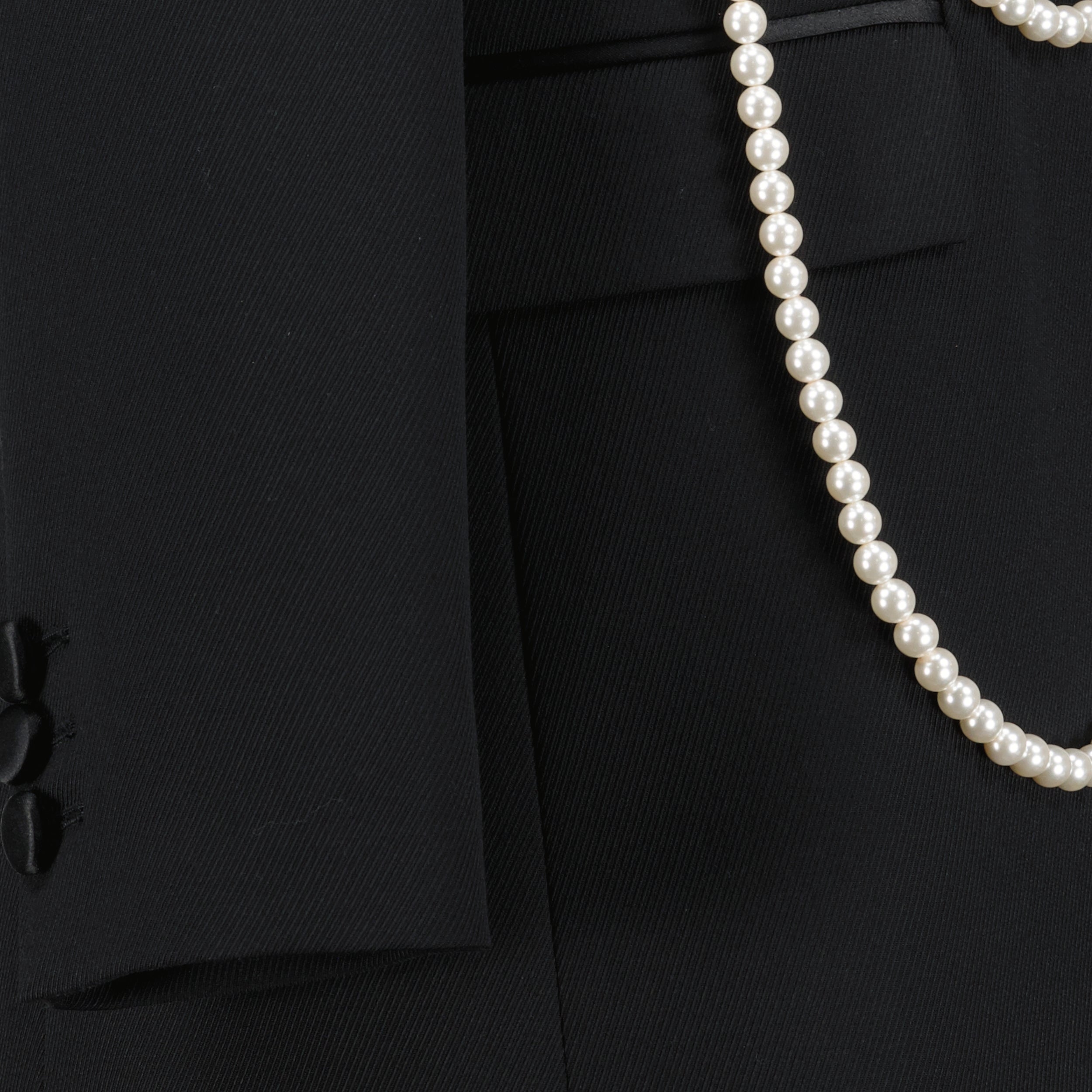 blazer, Moschino, fitted blazer, black blazer, women's fashion