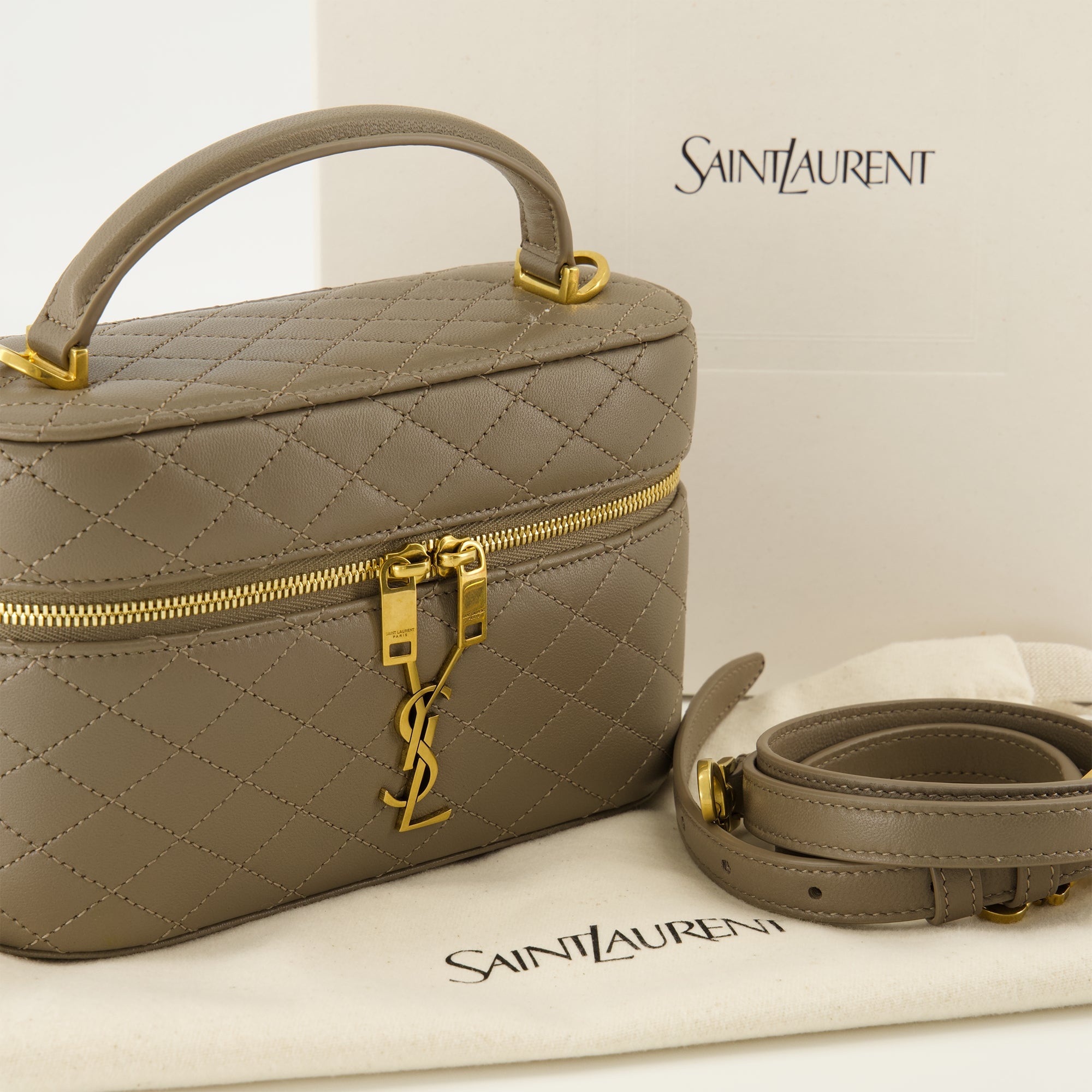 Bolso Gaby Vanity en Beige