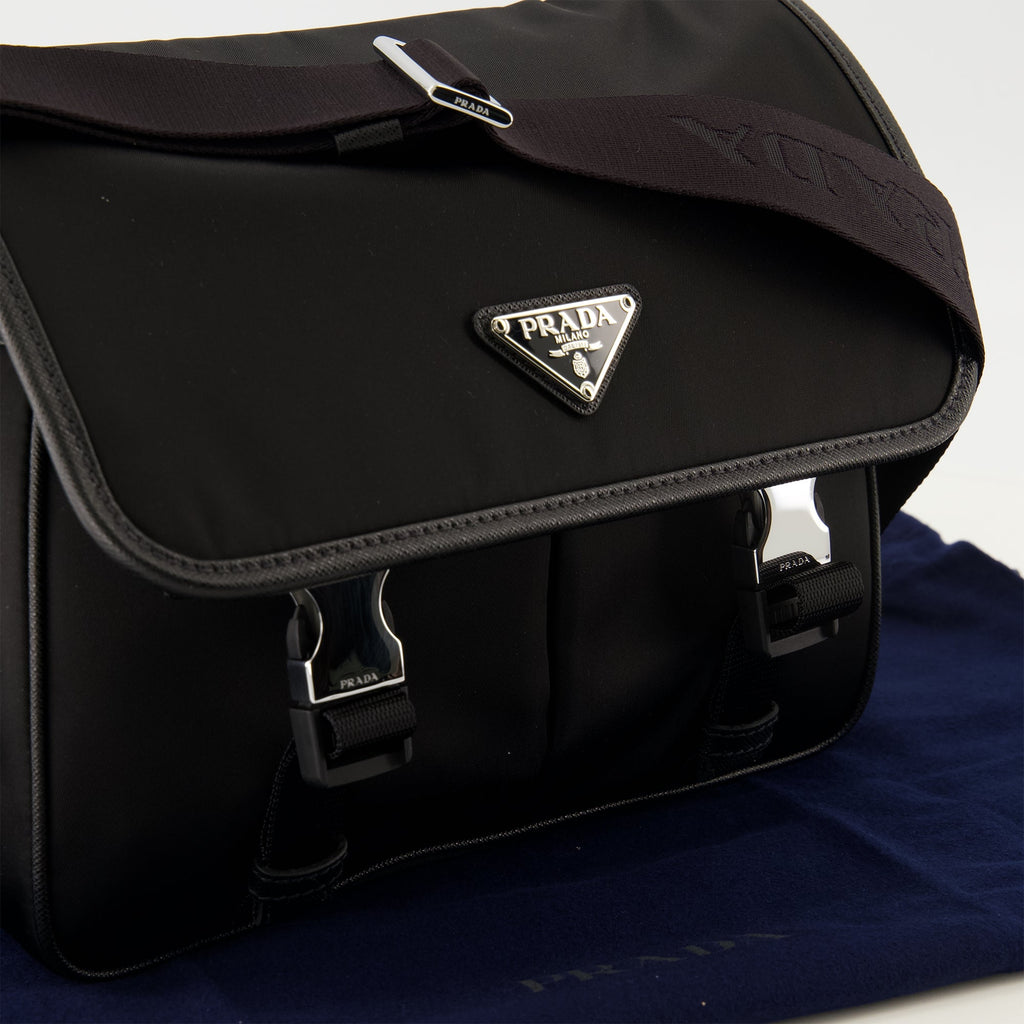 Image du sac Re-Nylon et cuir par Prada pour hommes - Saison Printemps-Été 2026 - Détail 1