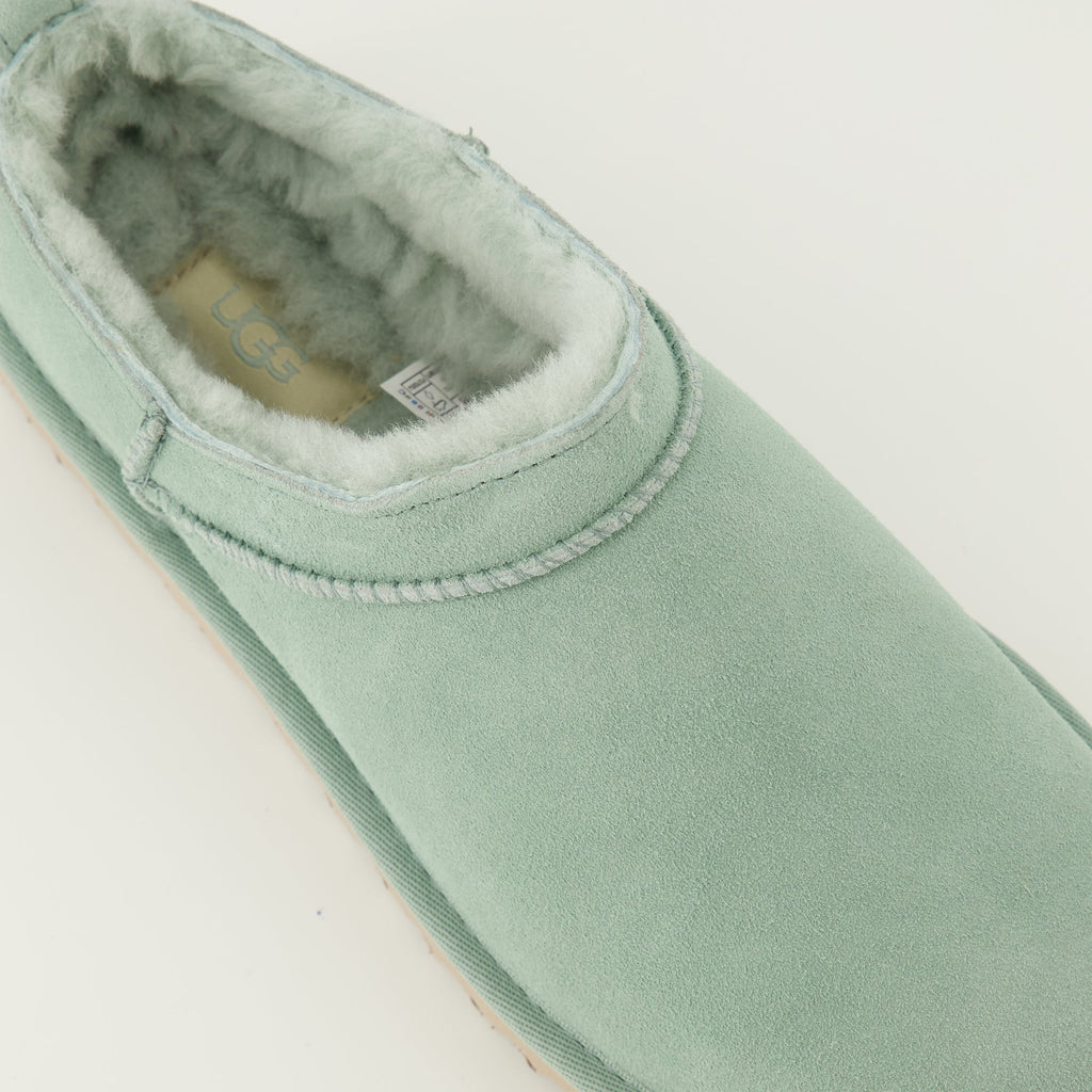 Imagen de Botines Micro Verdes Clásicos de Ugg para Mujeres - Temporada Primavera-Verano 2026 - Vista Detalle Superior