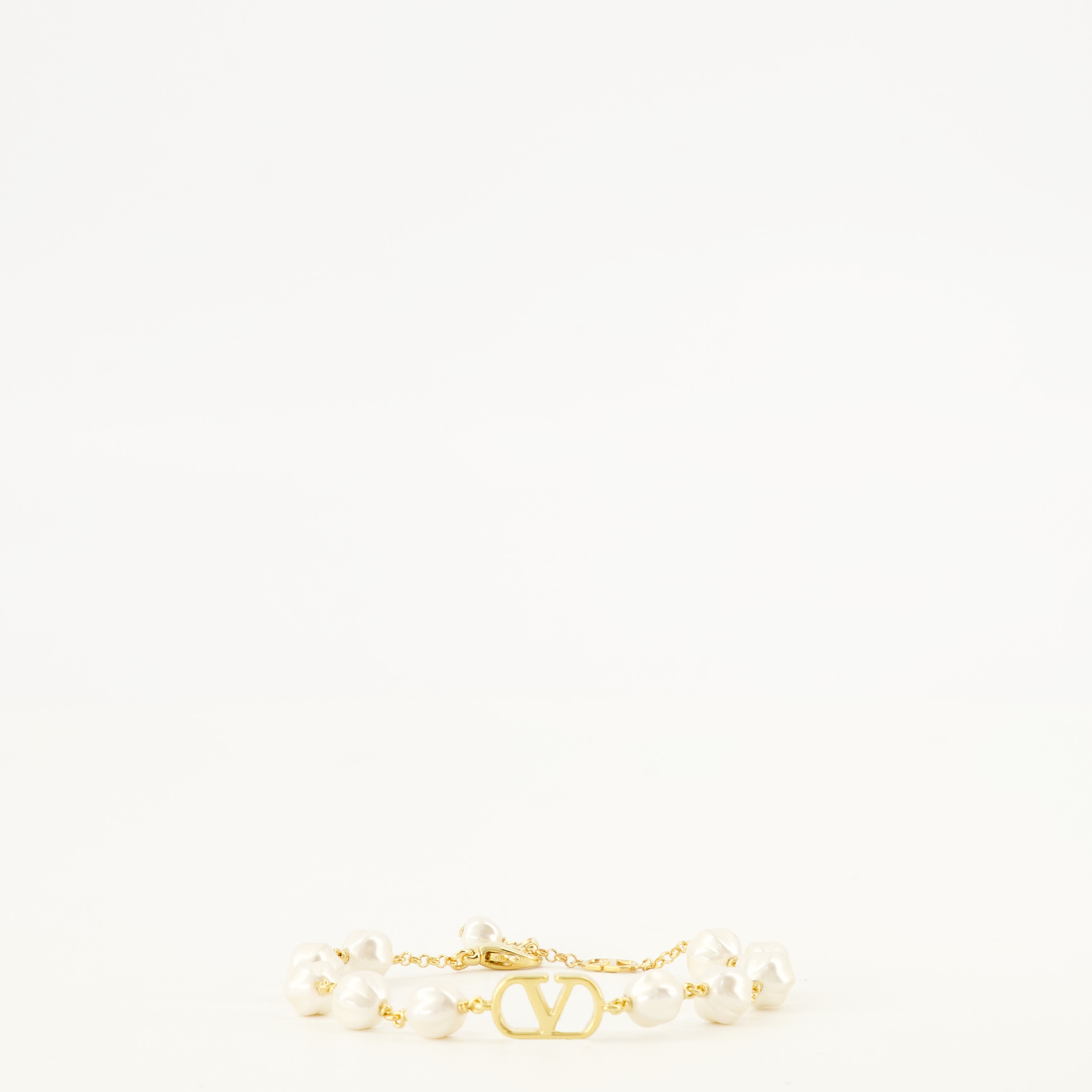 Vlogo Bracelet with Beads