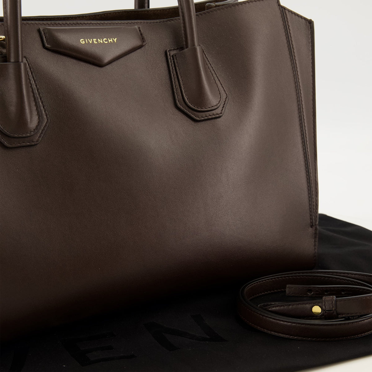 Antigona Catchall Medium Bag