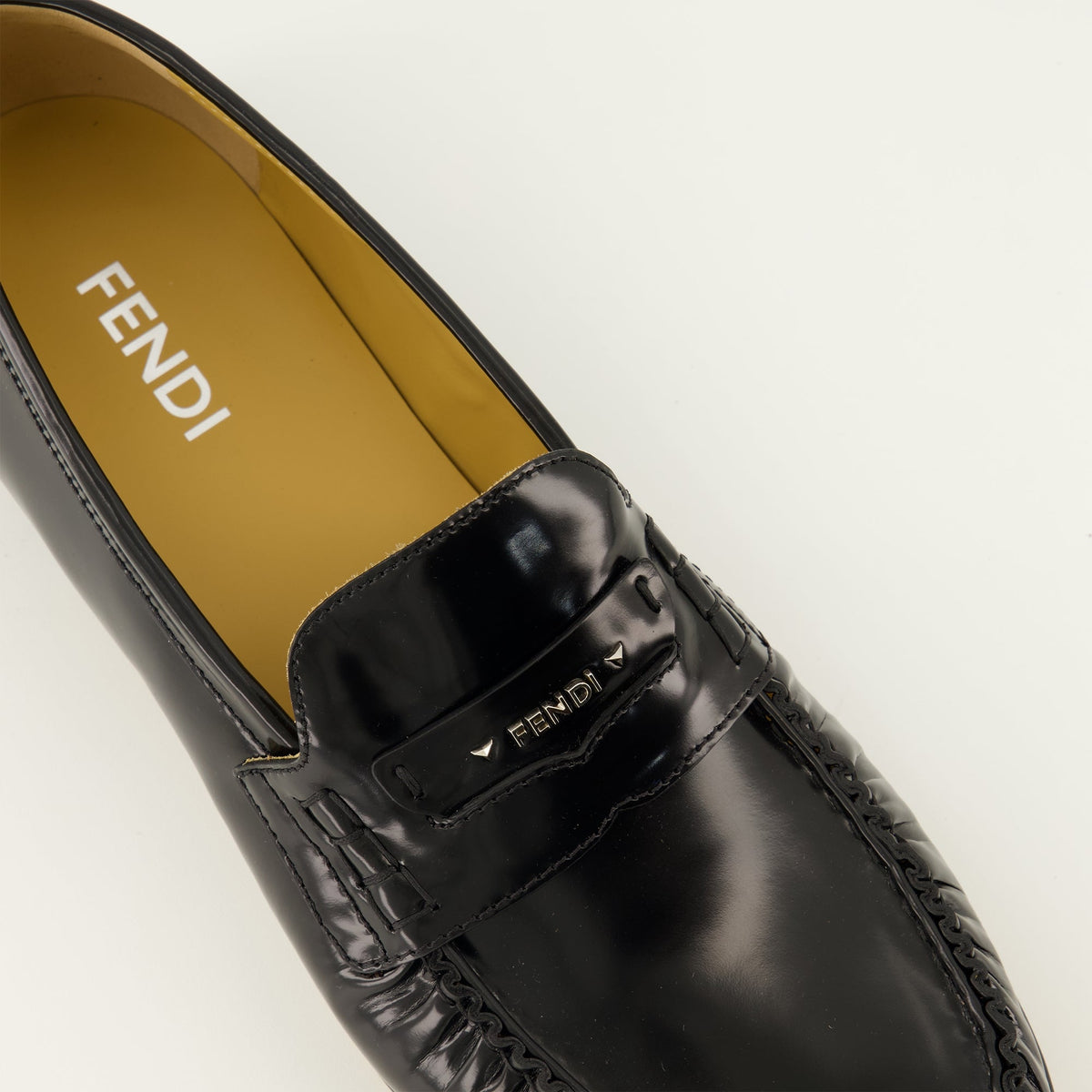 Scrunch leather loafers