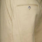 アレキサンダー・マックイーンのメンズベージュストレートチノパンツの画像 - シーズン春夏2023 - 製品詳細ビュー2