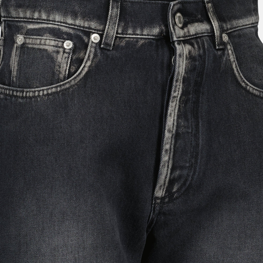 black denim jeans, Moschino jeans, straight cut jeans, five pocket design, denim fashion