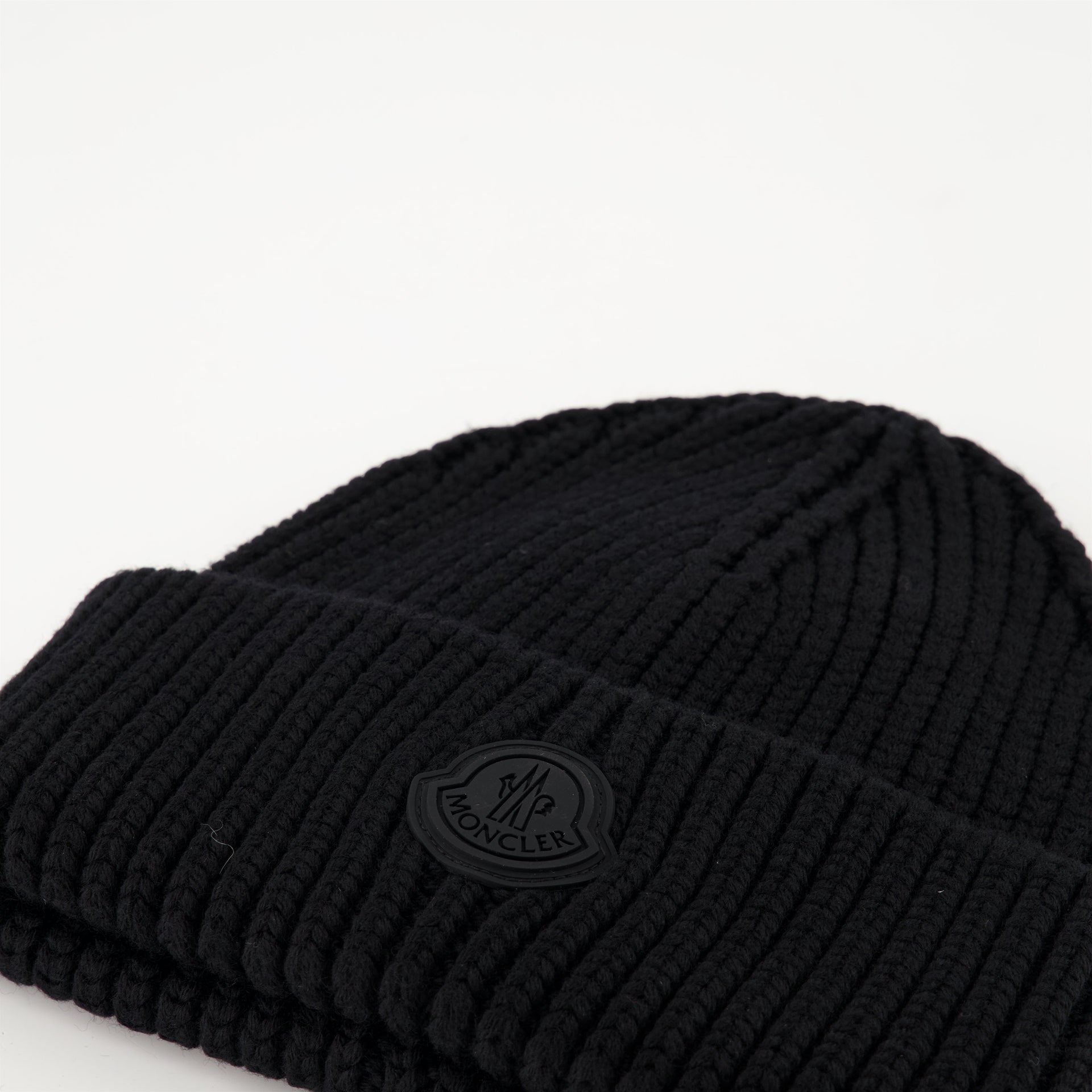 NWOT Moncler rib-knit beanie for men black hot