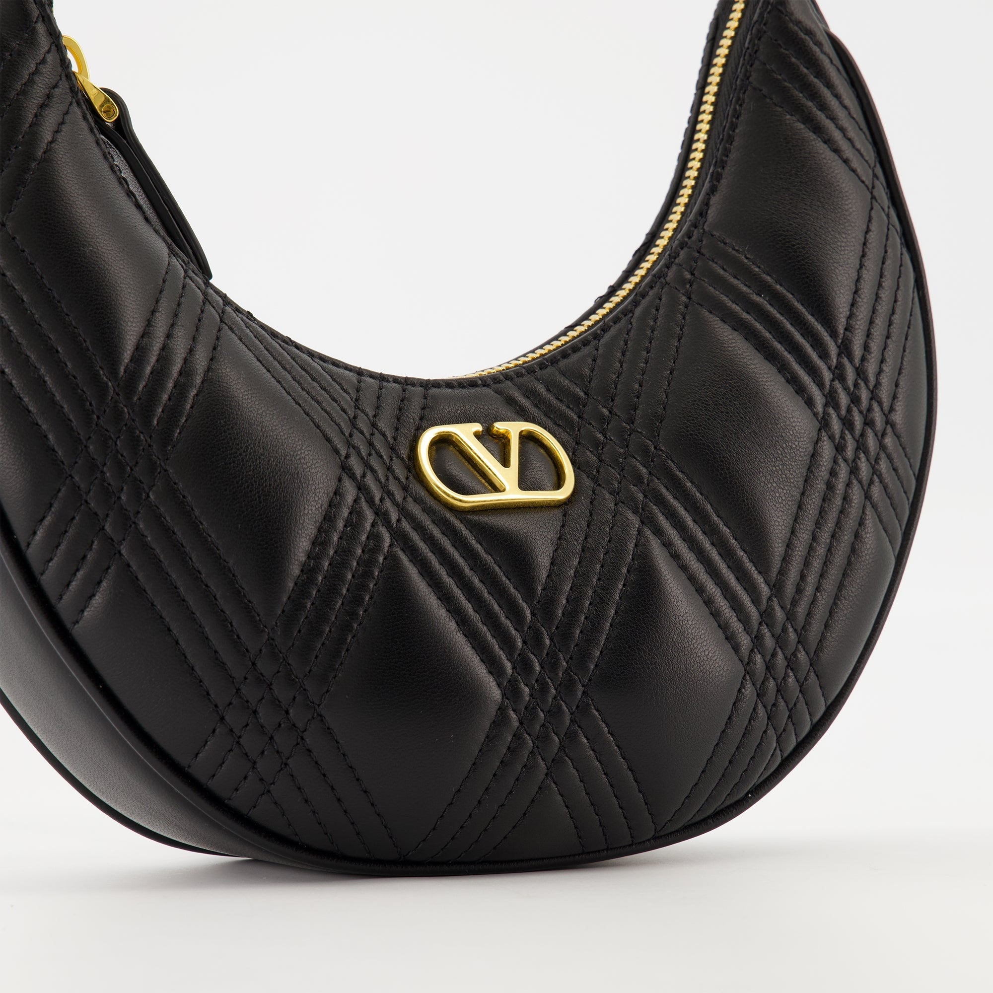 Valentino Garavani, Hobo Quiltie 67, black bag, quilted leather bag, designer accessory