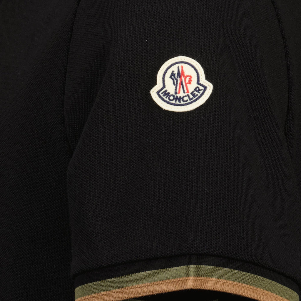 Bilde av svart poloshirt med dobbel krage fra Moncler for menn - Sesong Vår-Sommer 2026 - Detaljvisning 2