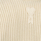 Bild des beigefarbenen Cardigans ami paris von Ami PARIS für Unisex - Saison Frühling-Sommer 2026 - Detailansicht 2