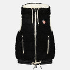 Imagen de chaqueta sin mangas acolchada de Moncler Grenoble para mujeres - Temporada Otoño-Invierno 2025 - Vista frontal