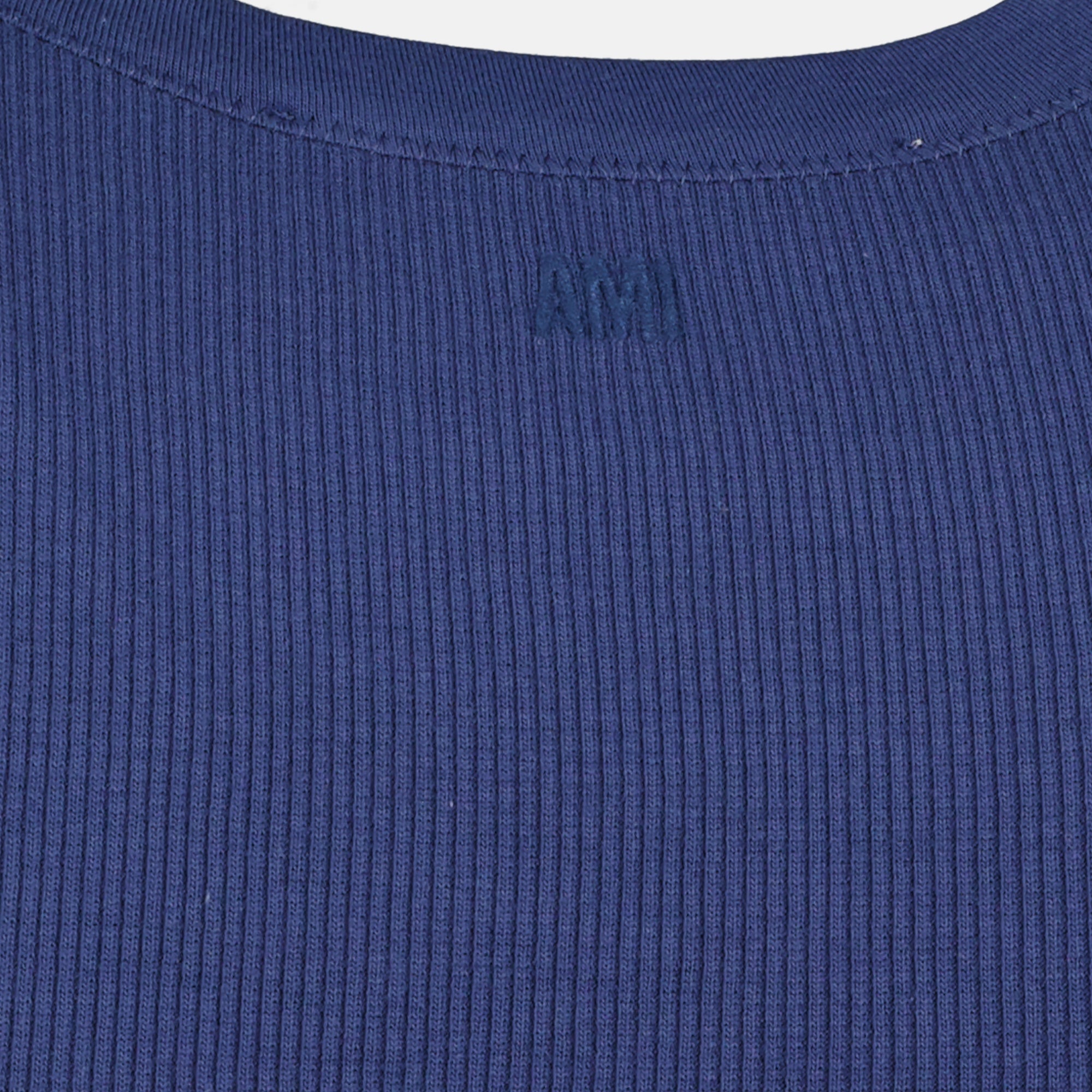 Bilde av Débardeur ami de coeur Marineblå av Ami PARIS for kvinner - Sesong Vår-Sommer 2026 - Detaljvisning 2