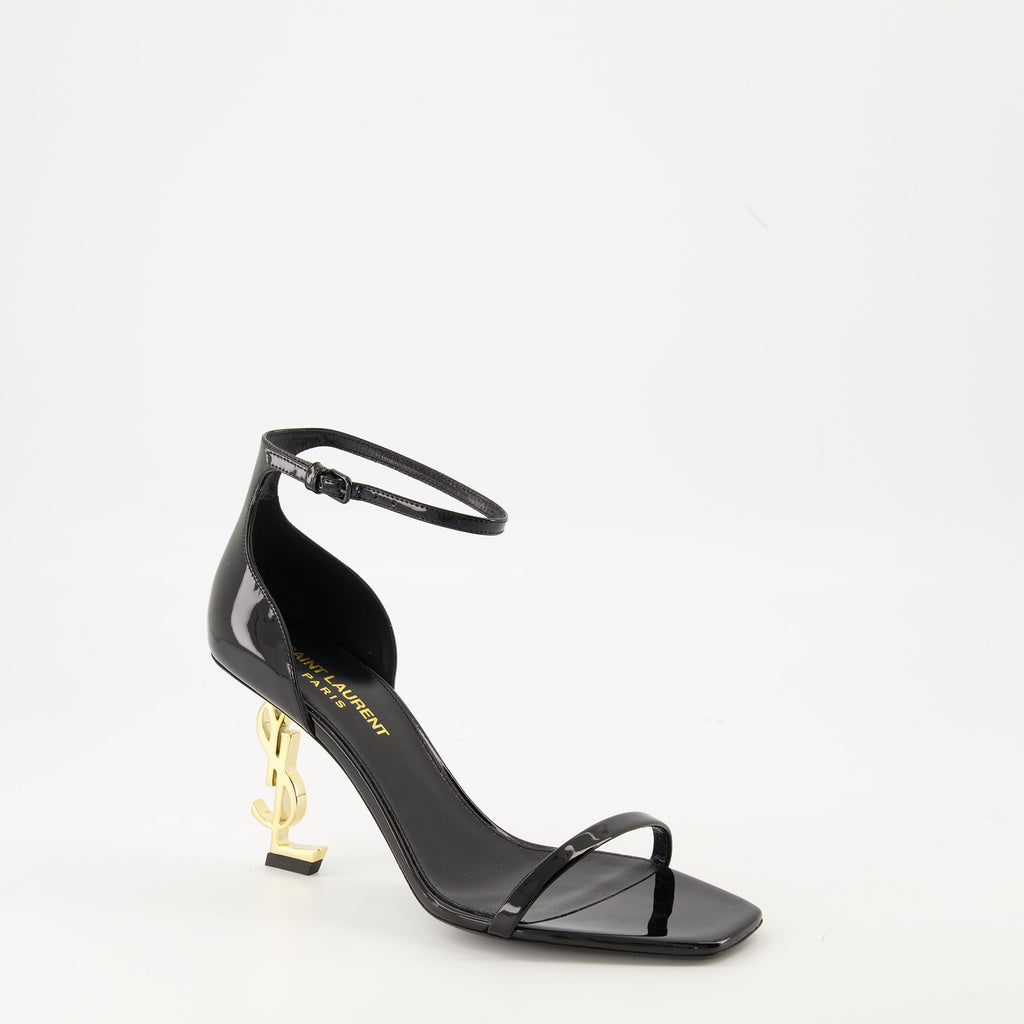 세인트 로랑의 여성용 오피움 블랙 펌프스 이미지 - 시즌 가을-겨울 2025 - 정면 오른쪽 3/4 뷰