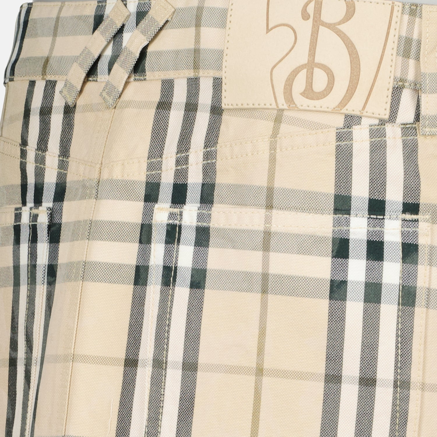 Burberry skirt, checkered mini skirt, denim mini skirt, beige skirt, Burberry Autumn-Winter 2024