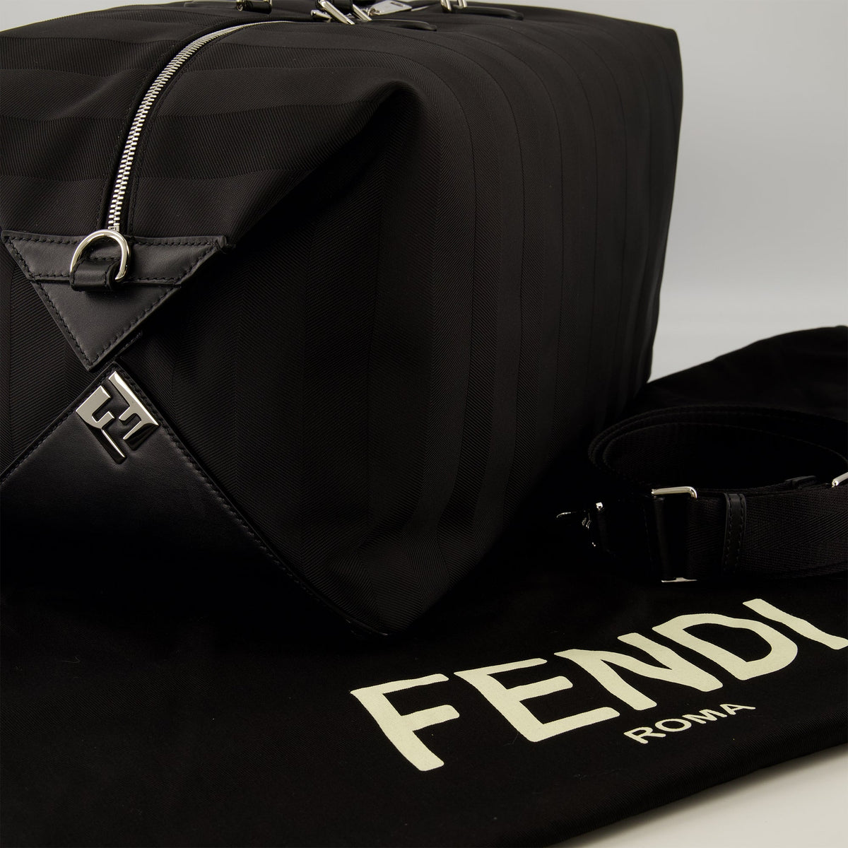 Borsa da Viaggio Lui 48 in Nylon