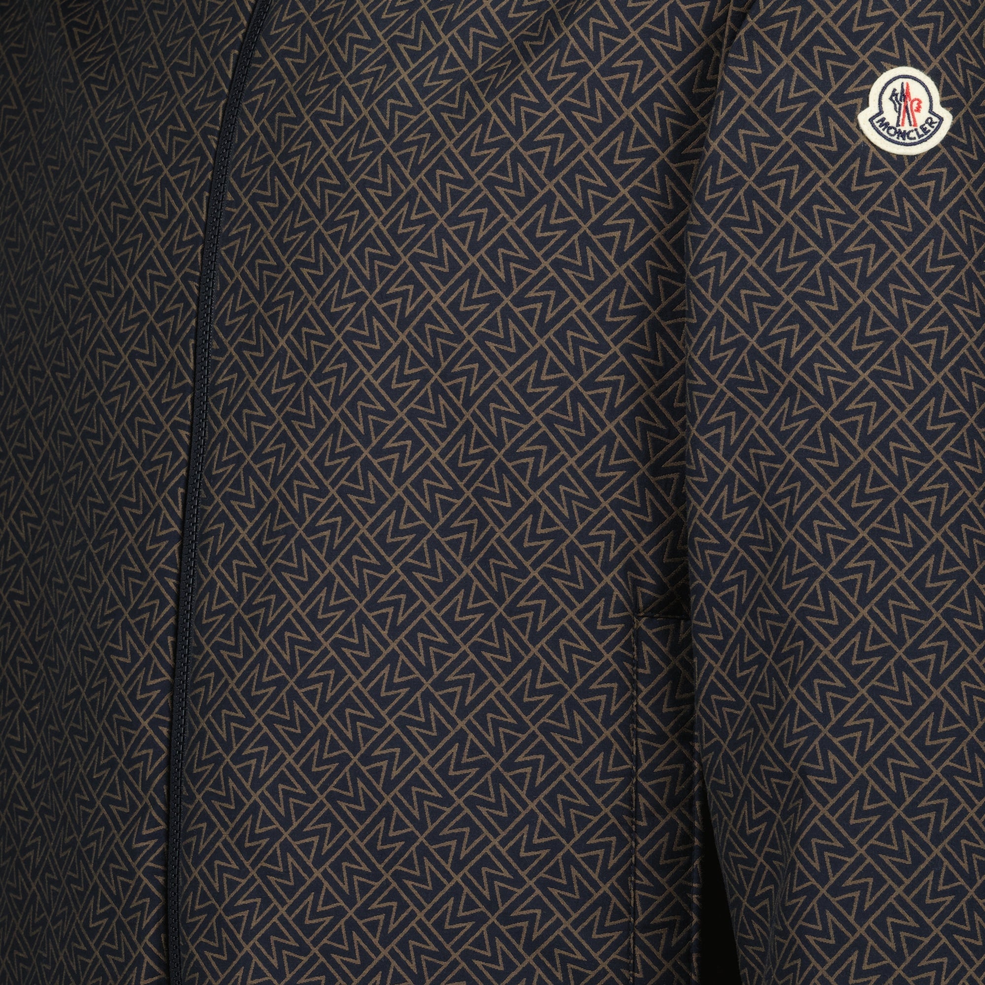 Imagem da Jaqueta Reversível Guery da Moncler para Homens - Temporada Primavera-Verão 2025 - Detalhe 9