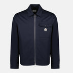 Immagine della camicia overshirt in gabardine di Moncler per uomini - Stagione Primavera-Estate 2026 - Vista frontale