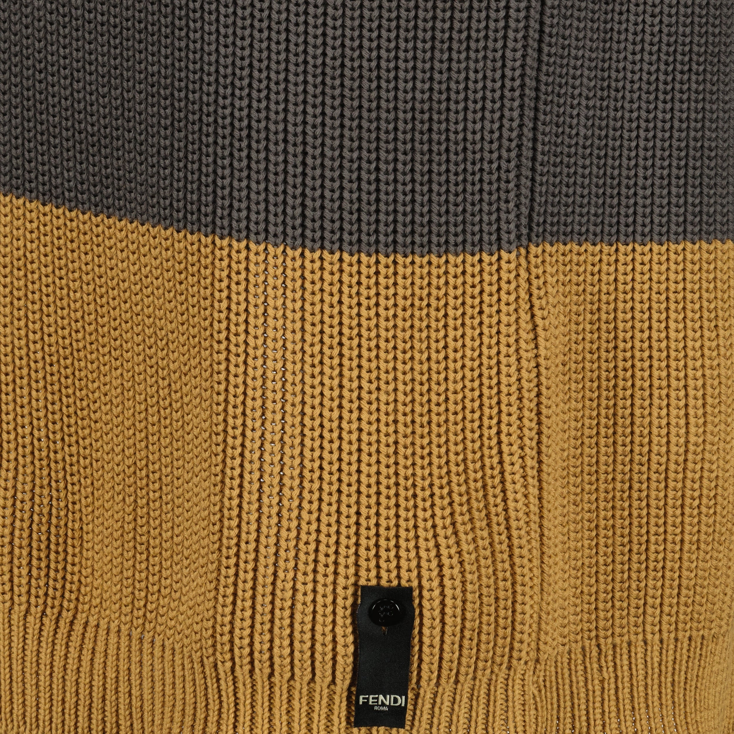 펜디의 남성용 노란색과 갈색 민소매 폴로 티셔츠 이미지 - 시즌 봄-여름 2025 - 세부 사항 보기 7