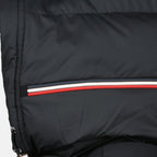 Image de la Doudoune Vermeille Noir par Moncler pour Hommes - Saison Printemps-Été 2026 - Vue Détail 2