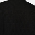 Imagem da T-shirt preta FF da Fendi para homens - Temporada Primavera-Verão 2026 - Detalhe vista 2