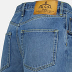 Imagen de pantalones bermudas de mezclilla de Prada para mujeres - Temporada Primavera-Verano 2025 - Vista de detalle 5