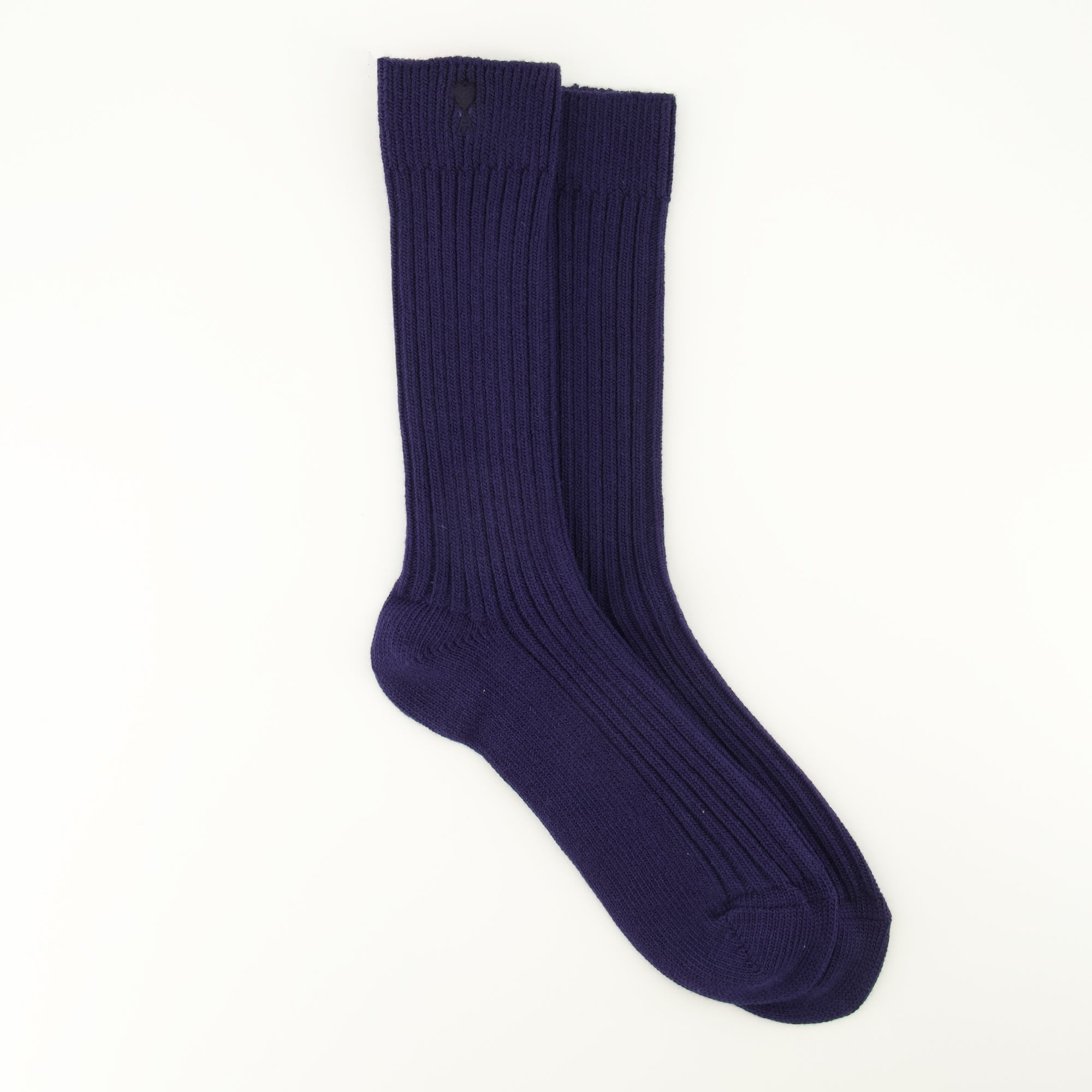 Bilde av Chaussettes ami de coeur marinblå av Ami PARIS for Unisex - Sesong Vår-Sommer 2026 - Foran visning