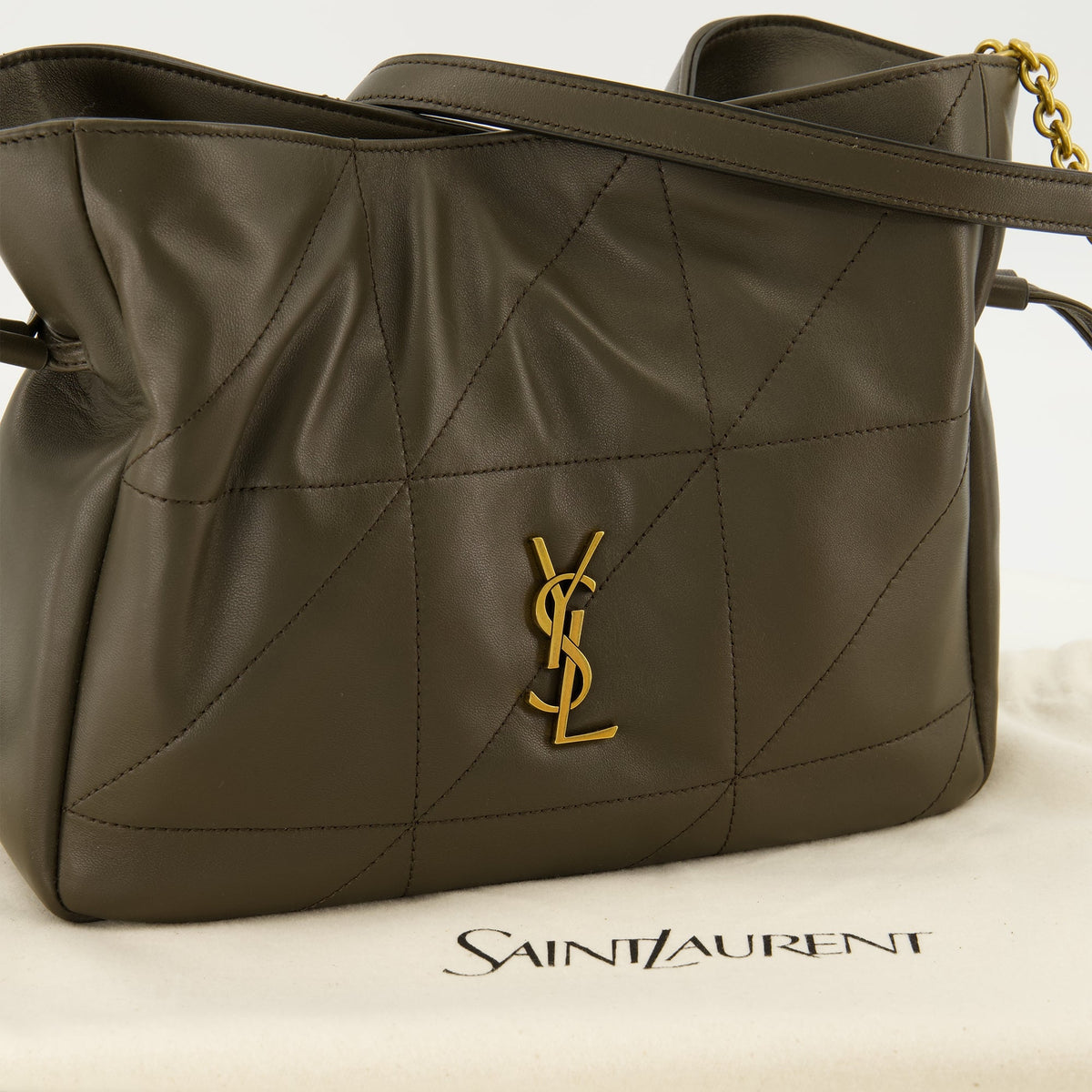 Jamie Shoulder Pouch aus khakifarbenem Leder