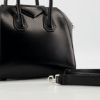 Image du Mini Sac Antigona en Cuir de Givenchy pour Femmes - Saison Printemps-Été 2025 - Détail Vue 1