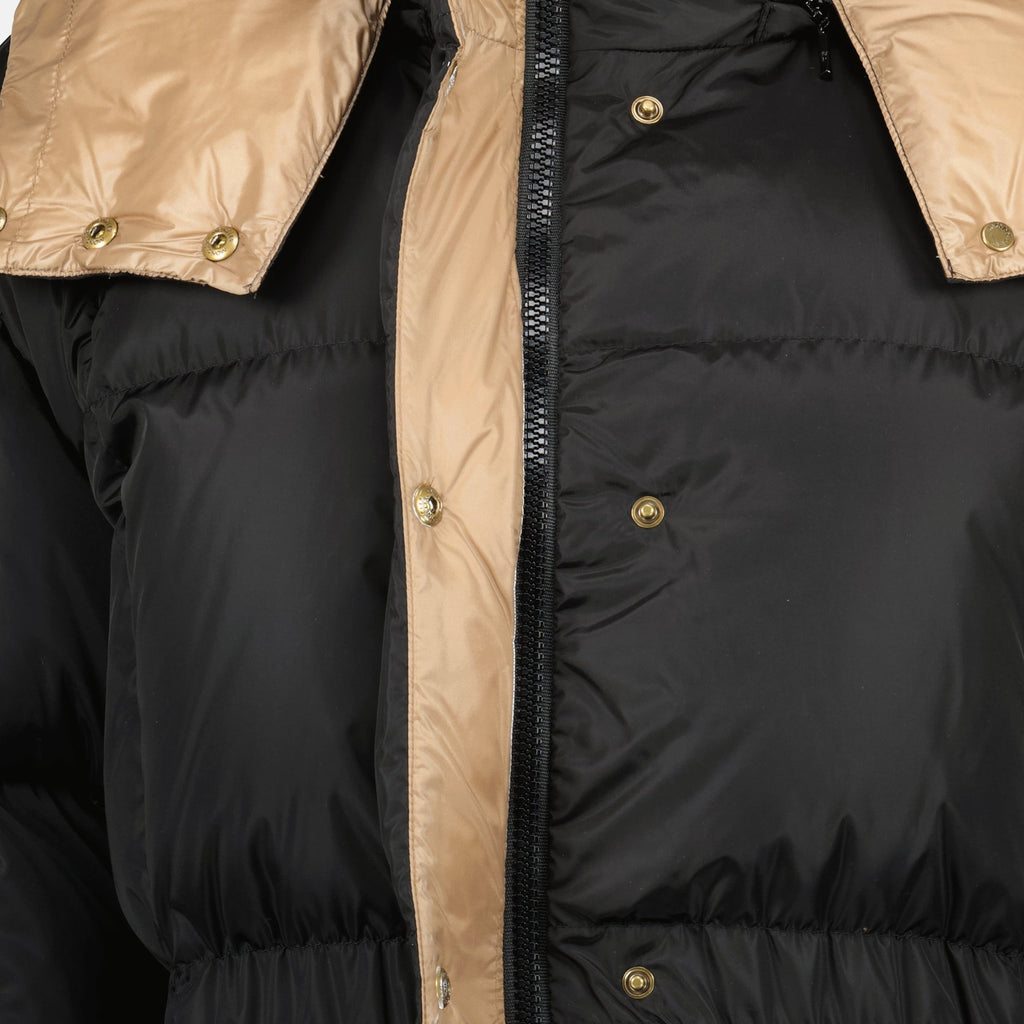 Image de la doudoune noire Agneux de Moncler pour femmes - Saison Automne-Hiver 2025 - Vue détail produit 3