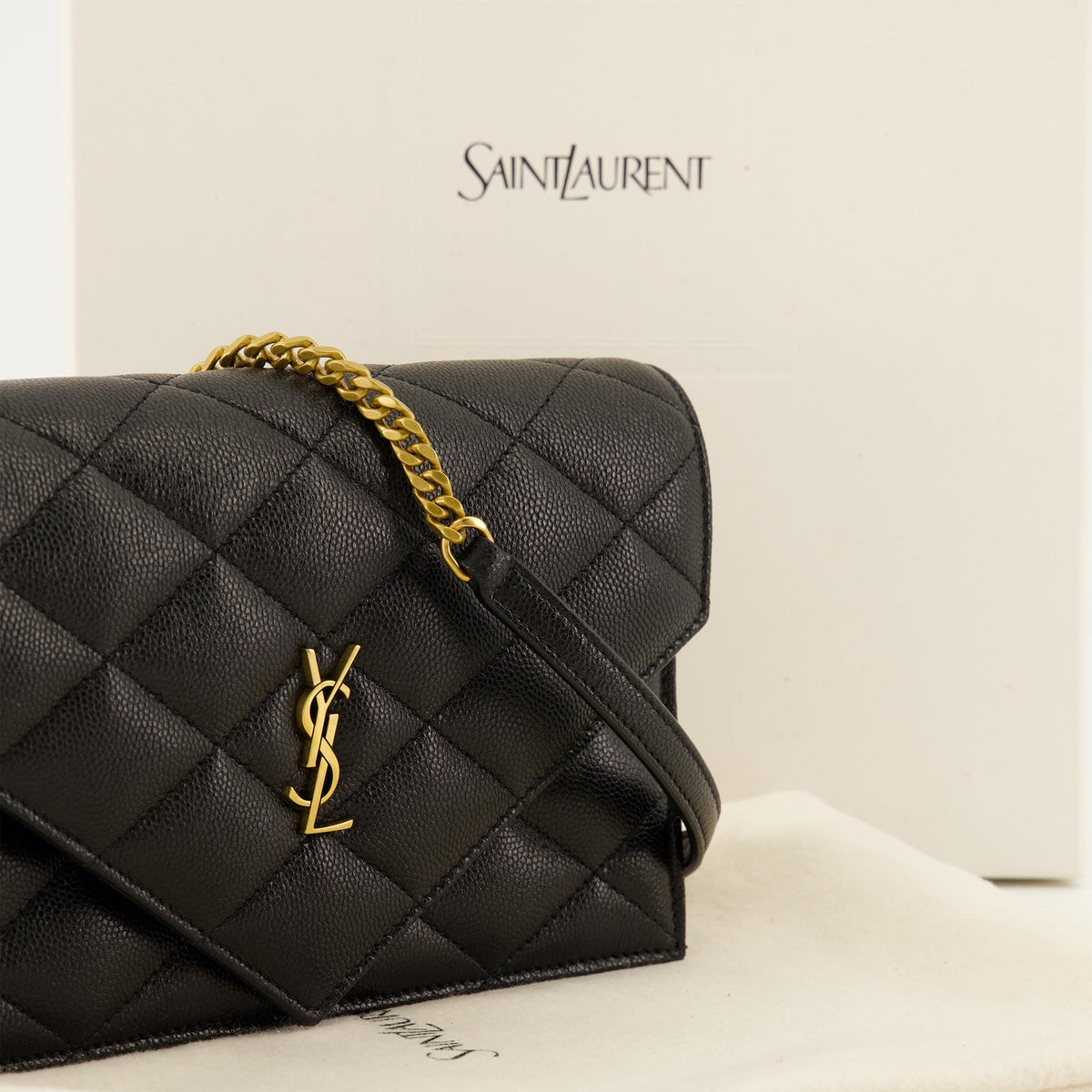 Cartera de cadena Paris de piel acolchada
