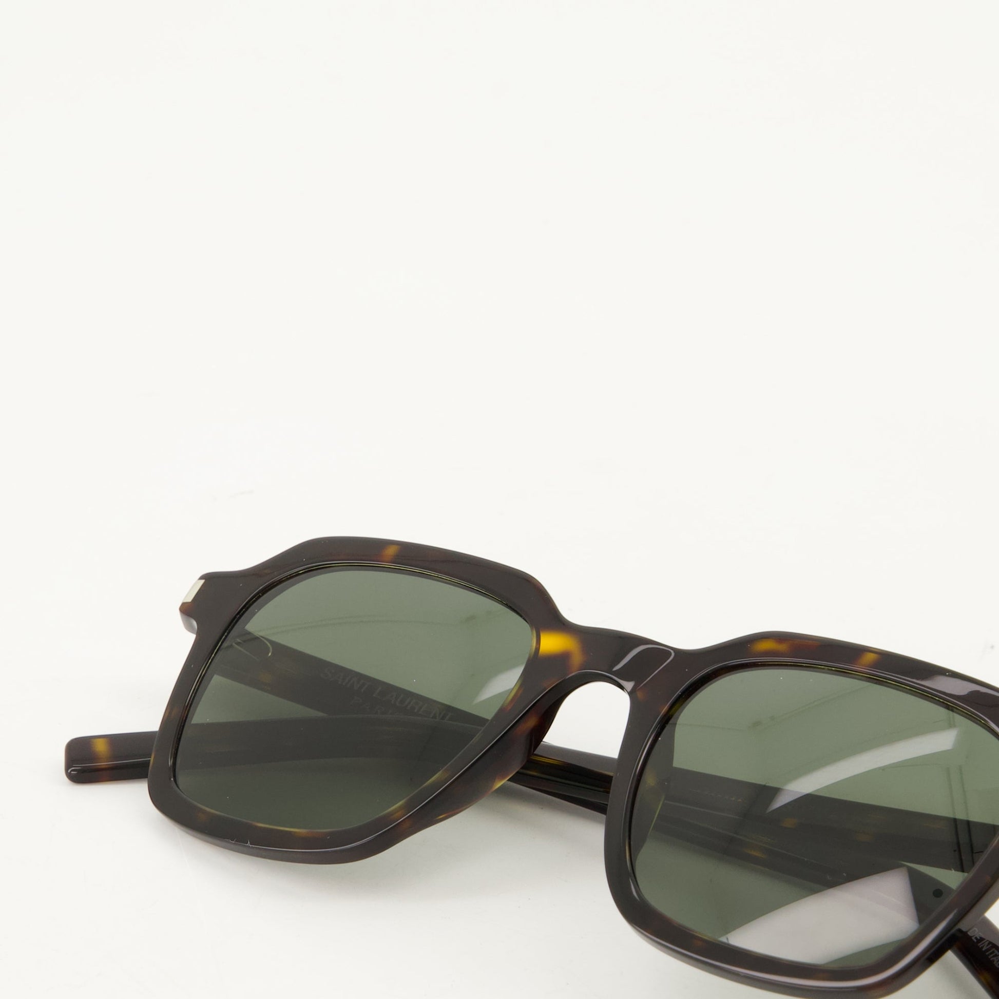 SL715 sunglasses, tortoiseshell sunglasses, Saint Laurent eyewear, acetate sunglasses, UVA/UVB protection